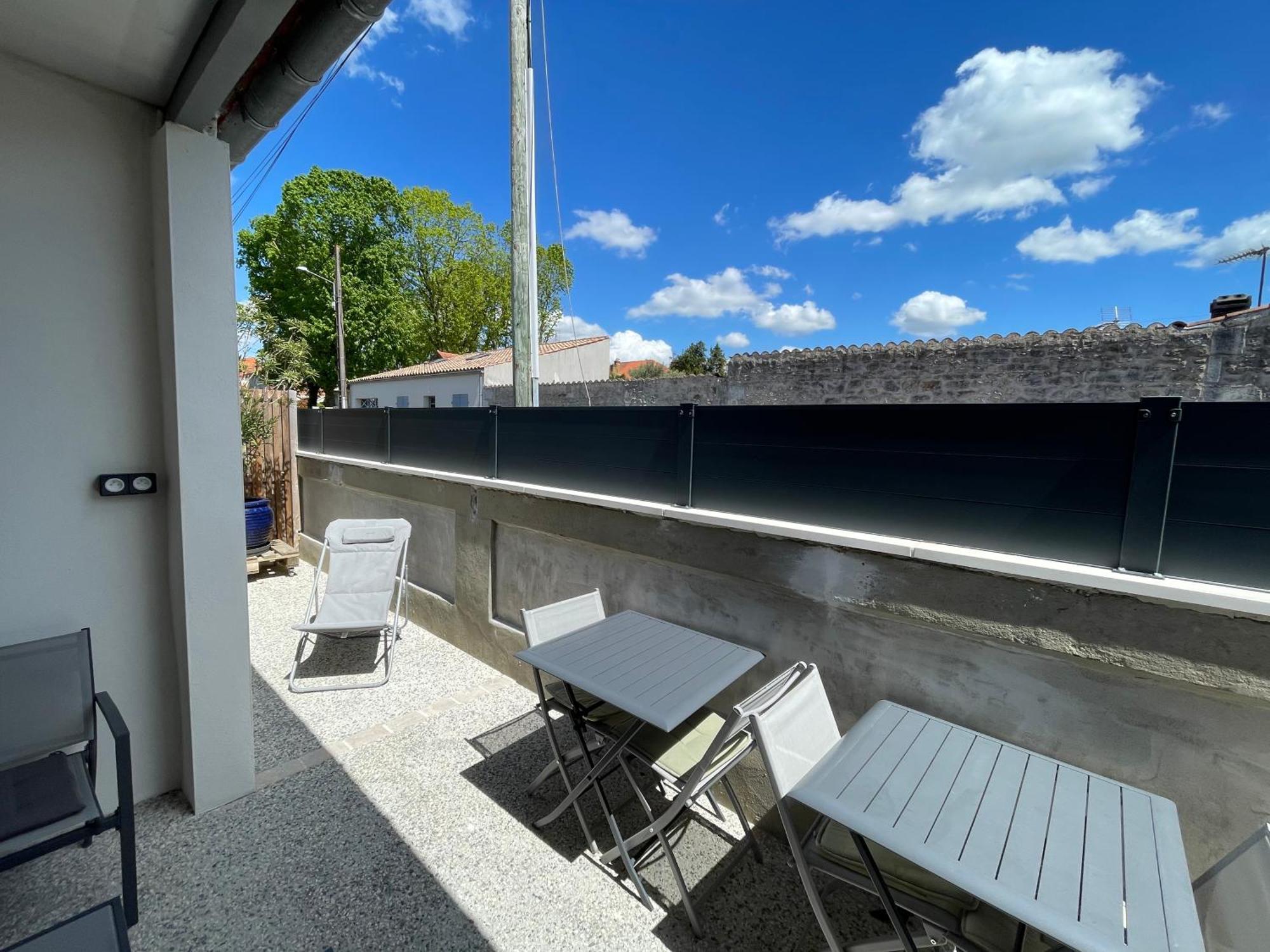 Maison Chaleureuse Avec Terrasse Privative Proche De La Gare Et Du Centre-Ville Rochefort  Eksteriør billede